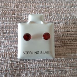 Silver Earrings Garnet Cz 5mm